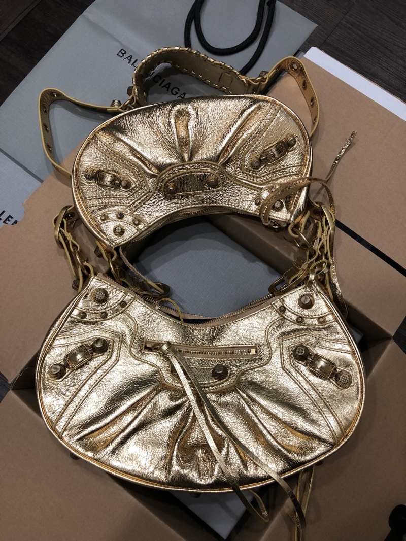 Ba1en*iaga le cagole bags